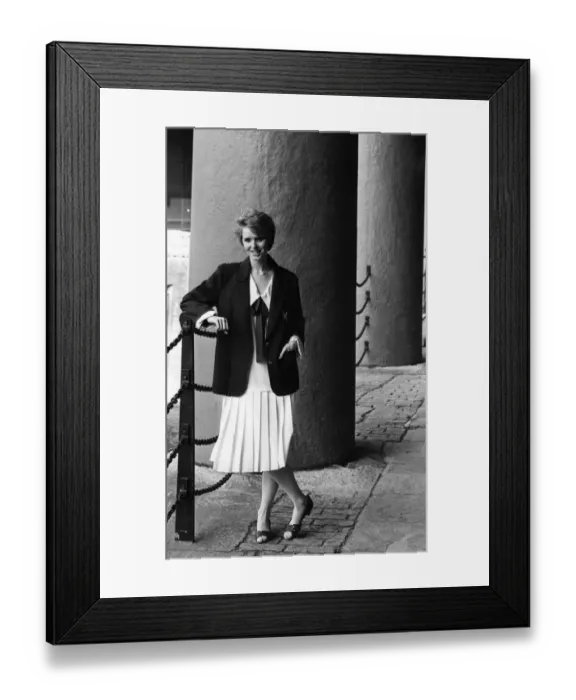 Framed Print : 1980s Womens Fashion: Our model seen here at the Albert Dock wears a navy blazer