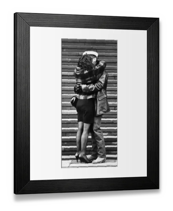 Framed Print : Peter Firth and Alexandra Pigg seen here filming a scene for the film Letter to Brezhnev