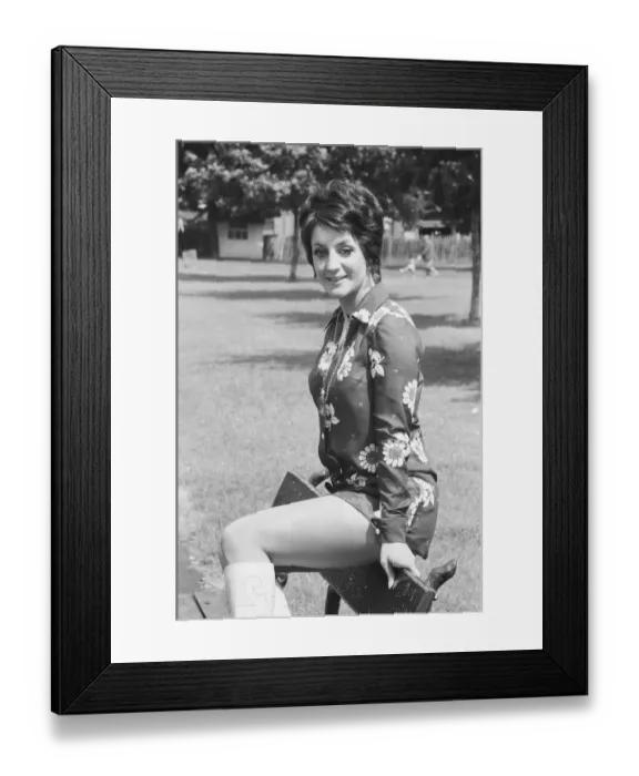 Framed Print : Yvonne Paul, Actress, Model & Dancer, aged 22, pictured 22nd June 1969
