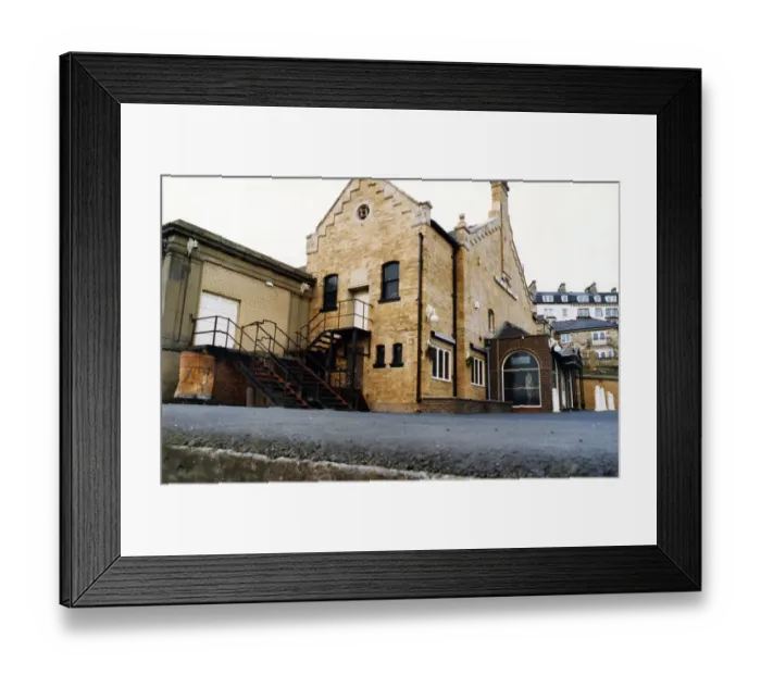 Framed Print : Philmores nightclub in Saltburn. 10th March 1992