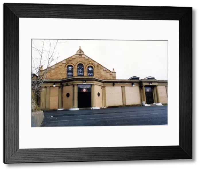 Framed Print : Philmores nightclub in Saltburn. 10th March 1992 Framed Print : Philmores nightclub in Saltburn. 10th March 1992