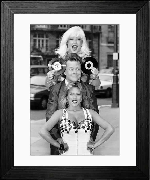 Framed Print : Samantha Fox and DJs Liz Kershaw, and Bruno Brookes 28th October 1991 Framed Print : Samantha Fox and DJs Liz Kershaw, and Bruno Brookes 28th October 1991