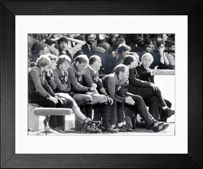 Framed Print : GORDON STRACHAN (THIRD LEFT) ON THE BENCH 1982. Jimmy steele Jock Stein Jim mcLean Framed Print : GORDON STRACHAN (THIRD LEFT) ON THE BENCH 1982. Jimmy steele Jock Stein Jim mcLean