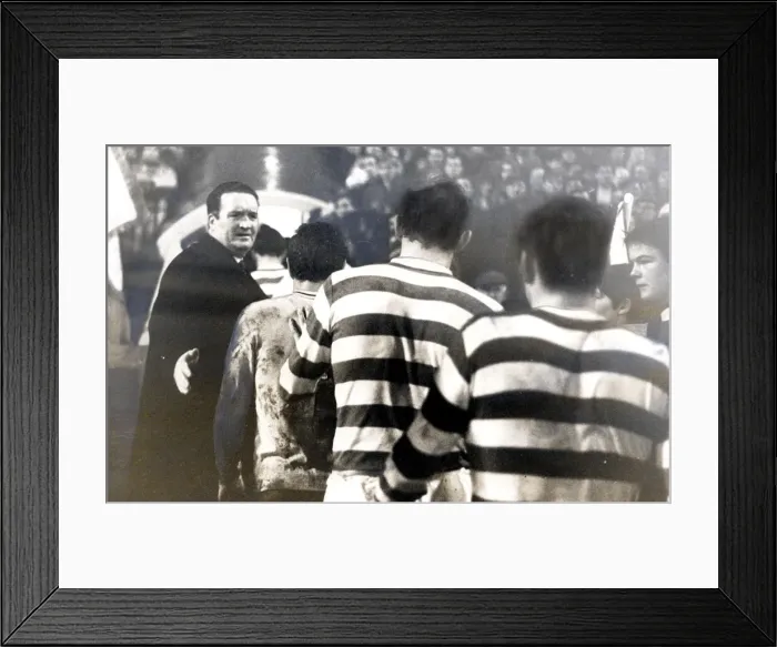 Framed Print : 48294... celtic v benfica jock stein waits to greet his parkhead heroes leaving the pitch Framed Print : 48294... celtic v benfica jock stein waits to greet his parkhead heroes leaving the pitch