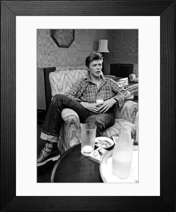 Framed Print : British pop singer David Bowie pictured at the Dorchester Hotel, London Framed Print : British pop singer David Bowie pictured at the Dorchester Hotel, London