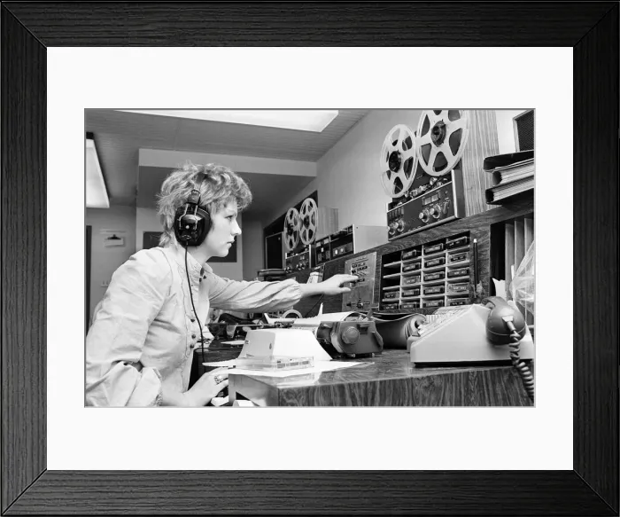 Framed Print : Sue Todd, trainee journalist, pictured in Newsroom of BRMB Radio, Birmingham Framed Print : Sue Todd, trainee journalist, pictured in Newsroom of BRMB Radio, Birmingham