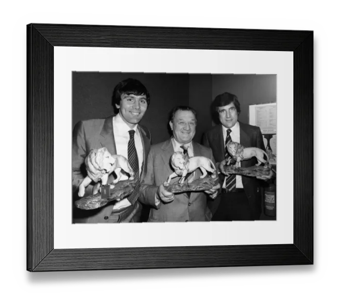 Framed Print : Topp football managers who picked up awards at a Football Writers Association lunch in Framed Print : Topp football managers who picked up awards at a Football Writers Association lunch in