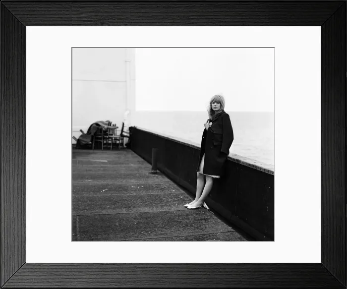 Framed Print : Marianne Faithfull in Liverpool. 8th June 1965 Framed Print : Marianne Faithfull in Liverpool. 8th June 1965