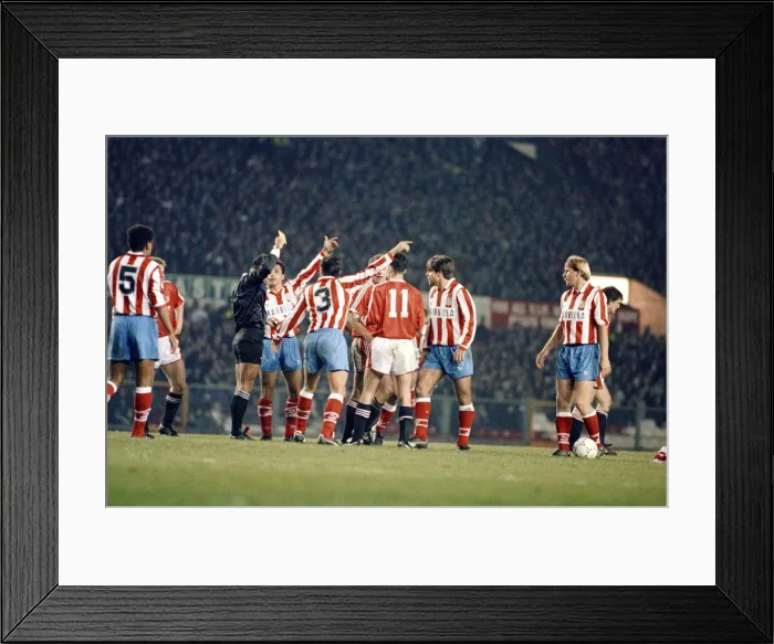 Framed Print : Manchester United 1 Atletico Madrid 1 Cup-Winners Cup 2nd Round Framed Print : Manchester United 1 Atletico Madrid 1 Cup-Winners Cup 2nd Round