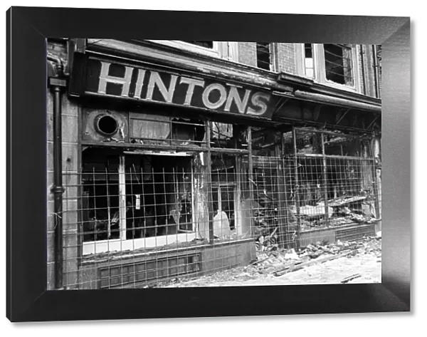 An old Hintons supermarket, Teesside. 19th January 1987