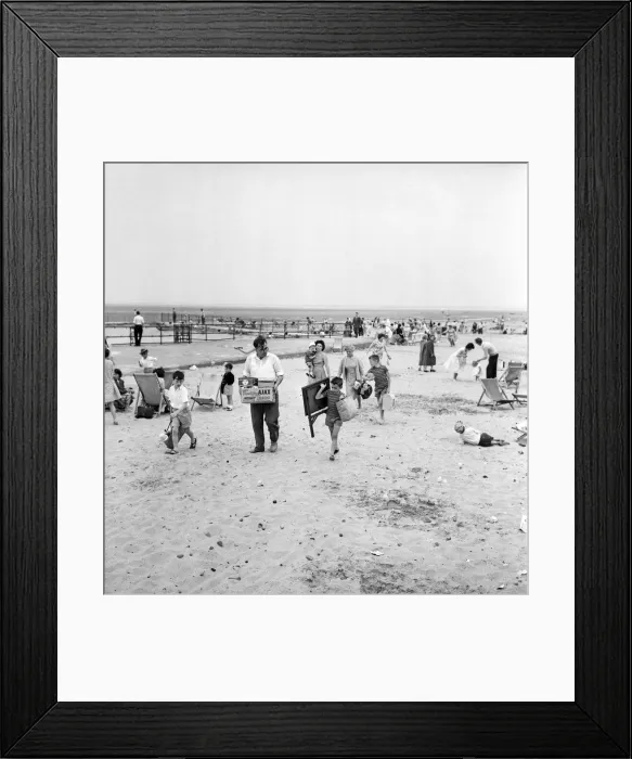 Framed Print : Beach scenes at Devon. June 1960 M4313-005 Framed Print : Beach scenes at Devon. June 1960 M4313-005