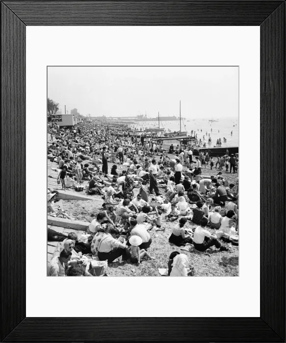 Framed Print : Southend beach (crowds). Southend-on-Sea, Essex, June 1960. M4333-003 Framed Print : Southend beach (crowds). Southend-on-Sea, Essex, June 1960. M4333-003