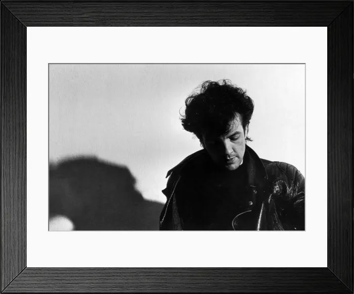 Framed Print : Pete Wylie, singer songwriter and guitarist, Circa October 1987 Framed Print : Pete Wylie, singer songwriter and guitarist, Circa October 1987