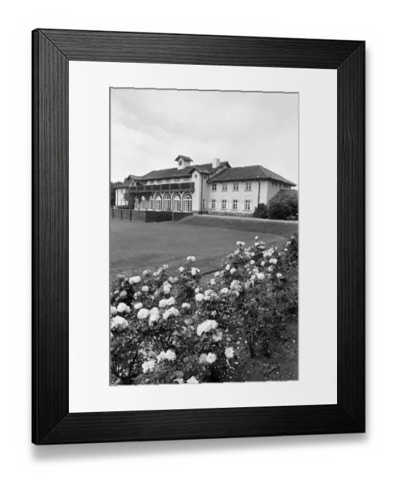 Framed Print : Rowheath Pavilion Centre. Heath Road, Bournville, Birmingham B30 1HH. 14th July 1981