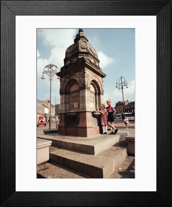 Framed Print : Dodshons Fountain in Stockton High Street, 22nd August 1996 Framed Print : Dodshons Fountain in Stockton High Street, 22nd August 1996