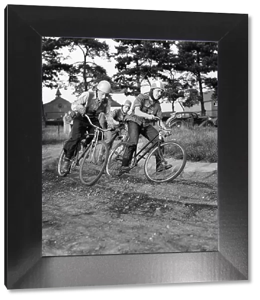 Sport cycle speedway. August 1953 D5418