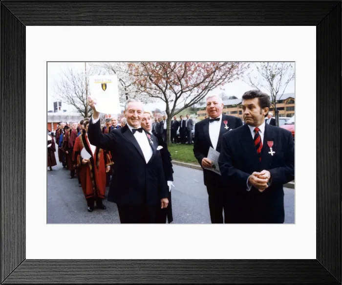 Framed Print : Stan Thomas (left), of Peters Food Service, (a Bedwas based baker Framed Print : Stan Thomas (left), of Peters Food Service, (a Bedwas based baker