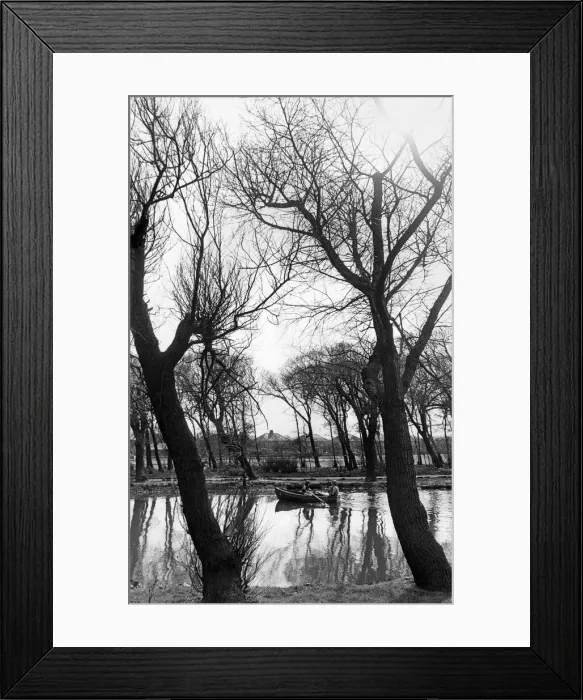 Framed Print : Locke Park, Redcar, North Yorkshire. 24th April 1975 Framed Print : Locke Park, Redcar, North Yorkshire. 24th April 1975