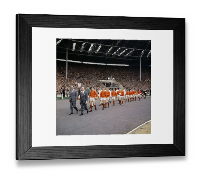 Framed Print : FA Cup Final at Wembley Stadium, Leicester City 1 v Manchester United 3 Framed Print : FA Cup Final at Wembley Stadium, Leicester City 1 v Manchester United 3