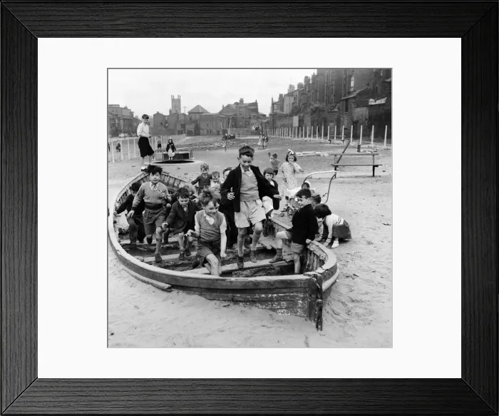 Framed Print : Children of Liverpool, Merseyside, playing in a bomb site left since the end of Framed Print : Children of Liverpool, Merseyside, playing in a bomb site left since the end of