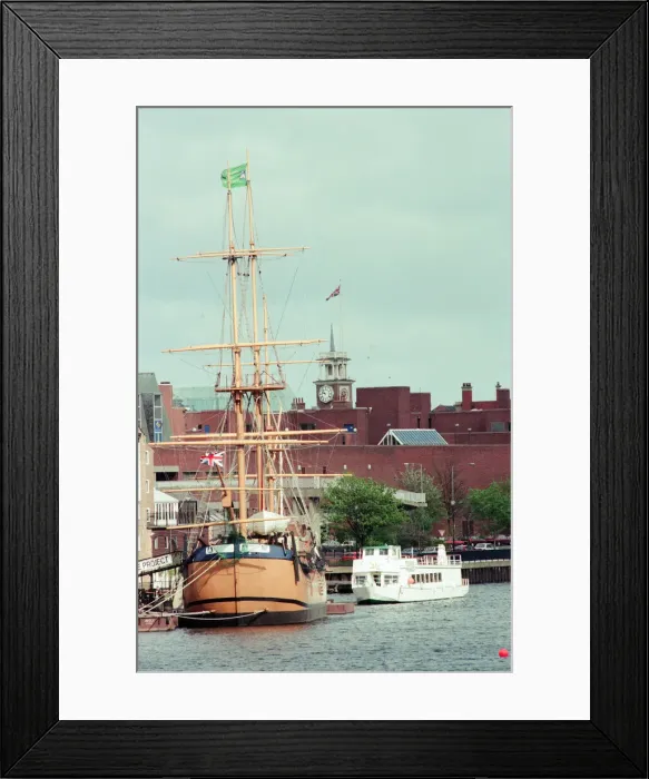 Framed Print : Teesside Princess, based on the River Tees at Stockton, maiden voyage up the Tees