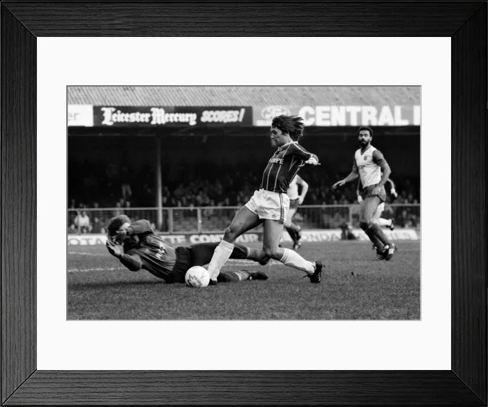 Framed Print : English League Division One match at Filbert Street. Leicester City 0 v Stoke Framed Print : English League Division One match at Filbert Street. Leicester City 0 v Stoke