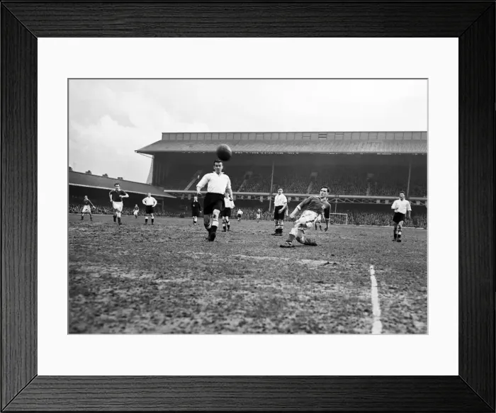 Framed Print : English League Division Two match at Filbert Street. Leicester City 4 v Swansea