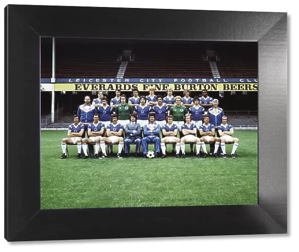 Leicester City squad line up with new manager Frank McLintock at Filbert Street at