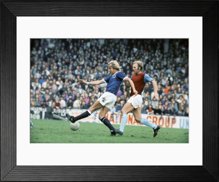 Framed Print : English League Division One match at Filbert Street. Leicester City 1 v West Ham United Framed Print : English League Division One match at Filbert Street. Leicester City 1 v West Ham United
