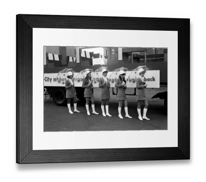Framed Print : British Rail are contributing to the Lord Mayors show with a section of a dining