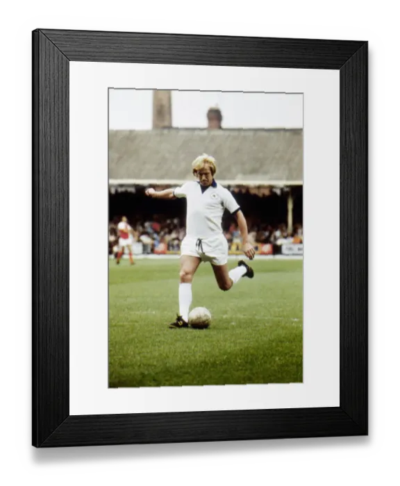 Framed Print : Alan Birchenall Leicester football January 1973 Framed Print : Alan Birchenall Leicester football January 1973
