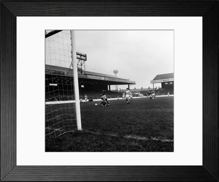 Framed Print : English League Division Two match at Maine Road. Manchester City 1 v Charlton Athletic 3 Framed Print : English League Division Two match at Maine Road. Manchester City 1 v Charlton Athletic 3