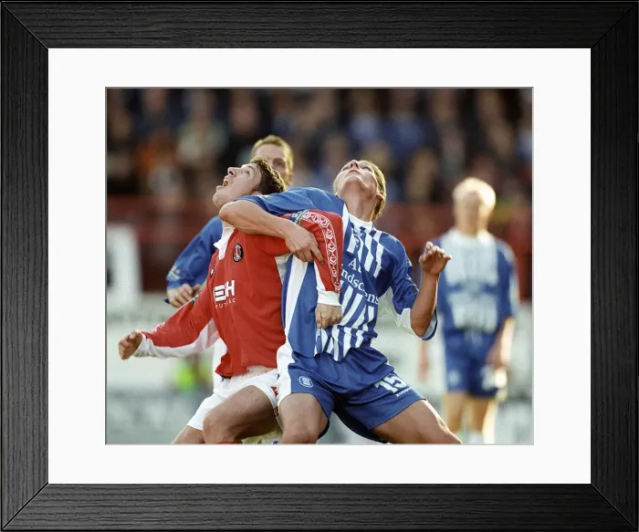 Framed Print : Andy Hunt of Charlton and Darren Purse of Birmingham City both tussle for the ball during Framed Print : Andy Hunt of Charlton and Darren Purse of Birmingham City both tussle for the ball during