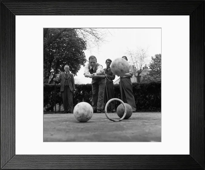 Framed Print : Men playing a game of Pall Mall (also known as Paille Maille) in Hampstead Framed Print : Men playing a game of Pall Mall (also known as Paille Maille) in Hampstead