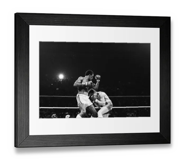 Framed Print : Sugar Ray Leonard v Dave Boy Green, WBC welterweight title fight, Capital Centre