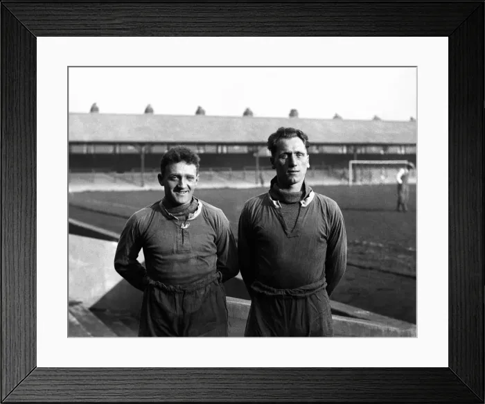 Framed Print : Leicester FC 1930-31. Ernie Hine and Hugh Adcock training. 1st March 1930 Framed Print : Leicester FC 1930-31. Ernie Hine and Hugh Adcock training. 1st March 1930