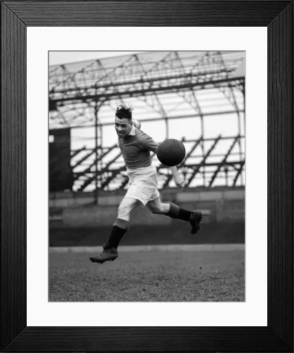Framed Print : Leicester City footballer George Dewis Circa 1947