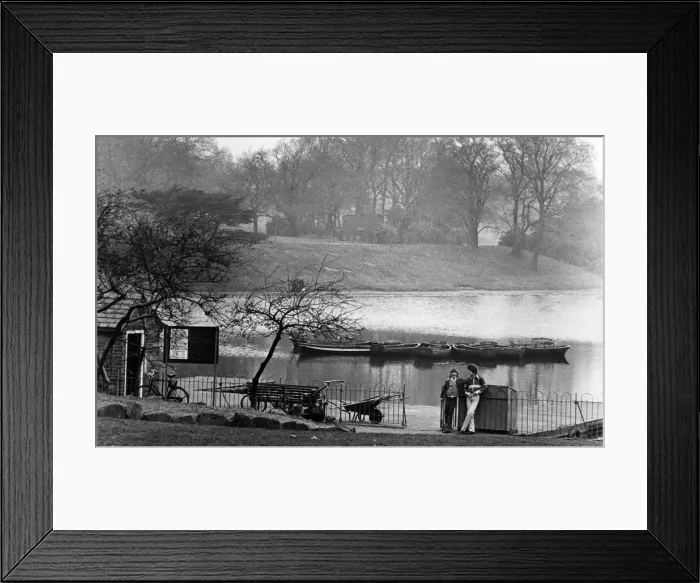 Framed Print : Sefton Park, Liverpool, Merseyside, a 235 acre park, opened to the public in 1872 Framed Print : Sefton Park, Liverpool, Merseyside, a 235 acre park, opened to the public in 1872