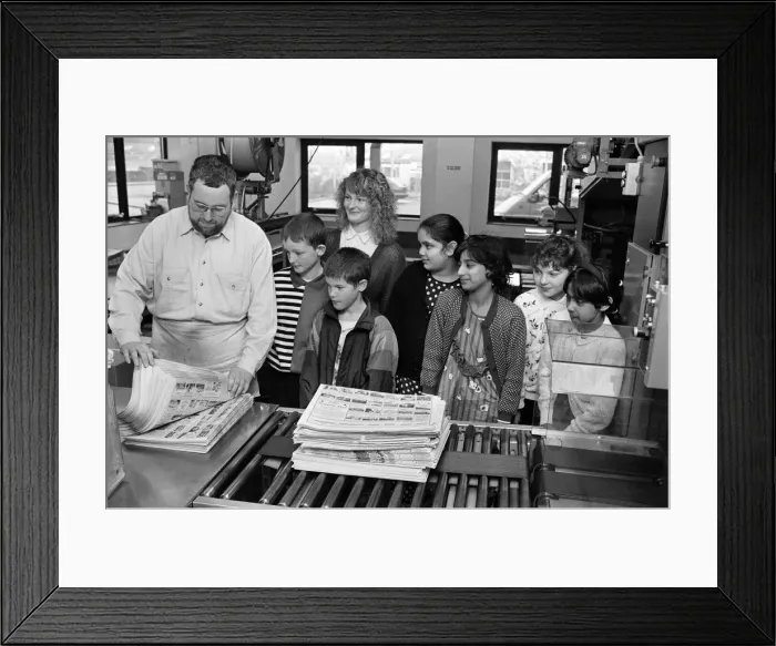 Framed Print : Examiner countdown - pupils of Moldgreen Junior School, with teacher Miss Susan Ingham Framed Print : Examiner countdown - pupils of Moldgreen Junior School, with teacher Miss Susan Ingham