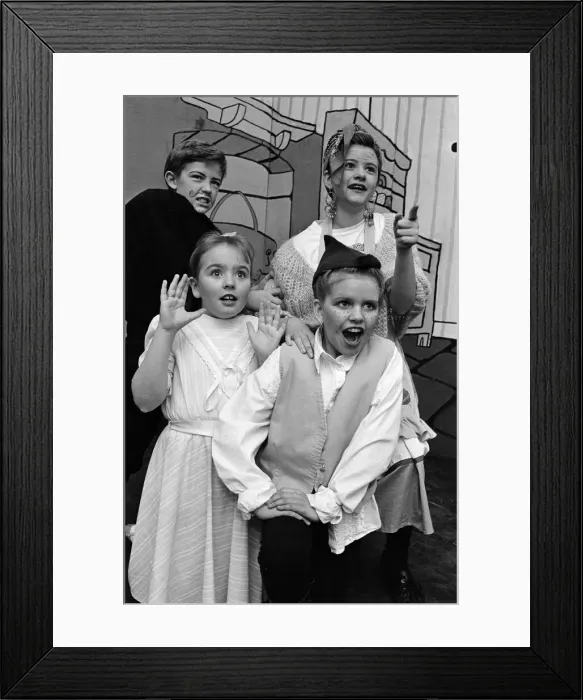 Framed Print : Pupils of St Patricks Roman Catholic Primary School, Birkby, in a scene from Up the Bean Framed Print : Pupils of St Patricks Roman Catholic Primary School, Birkby, in a scene from Up the Bean