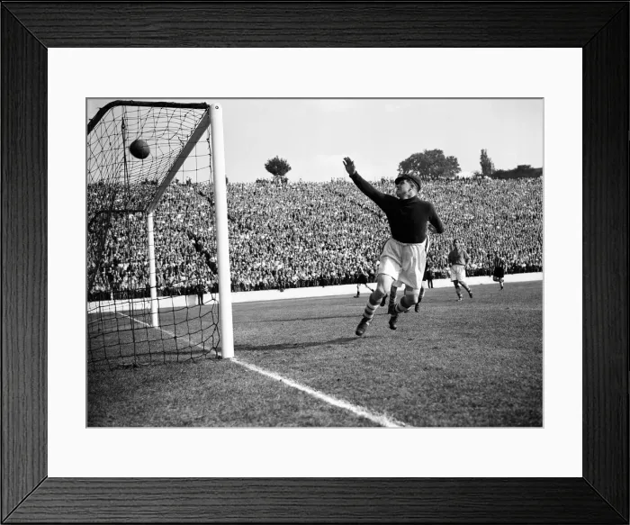 Framed Print : English League Division One match at The Valley. Charlton Athletic 6 v Newcastle United 3 Framed Print : English League Division One match at The Valley. Charlton Athletic 6 v Newcastle United 3
