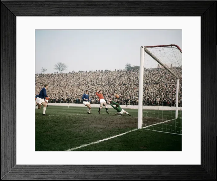 Framed Print : English League Division Two match at the Valley. Charlton Athletic 5 v Cardiff City 2 Framed Print : English League Division Two match at the Valley. Charlton Athletic 5 v Cardiff City 2