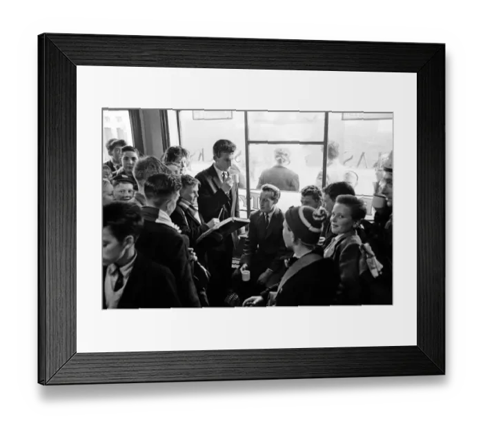 Framed Print : Leicester footballers greeted by young fans in the city shortly before their appearance