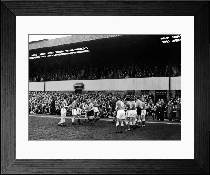 Framed Print : Wolverhampton Wanderers vs. Leicester. Leicester applaud Wolves as they come on to