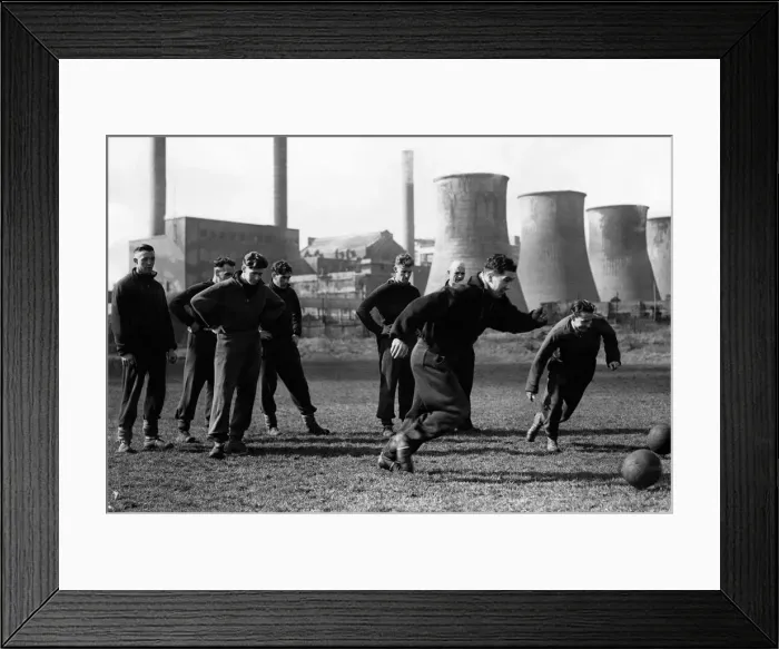 Framed Print : Leicester City football team pictured in a dribbling race during a training session held Framed Print : Leicester City football team pictured in a dribbling race during a training session held