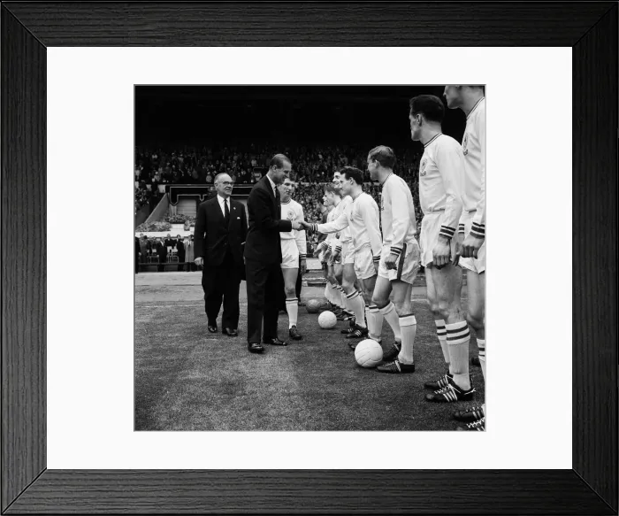 Framed Print : Prince Philip meets Leicester City Team 25th May 1963 before the FA Cup Final against