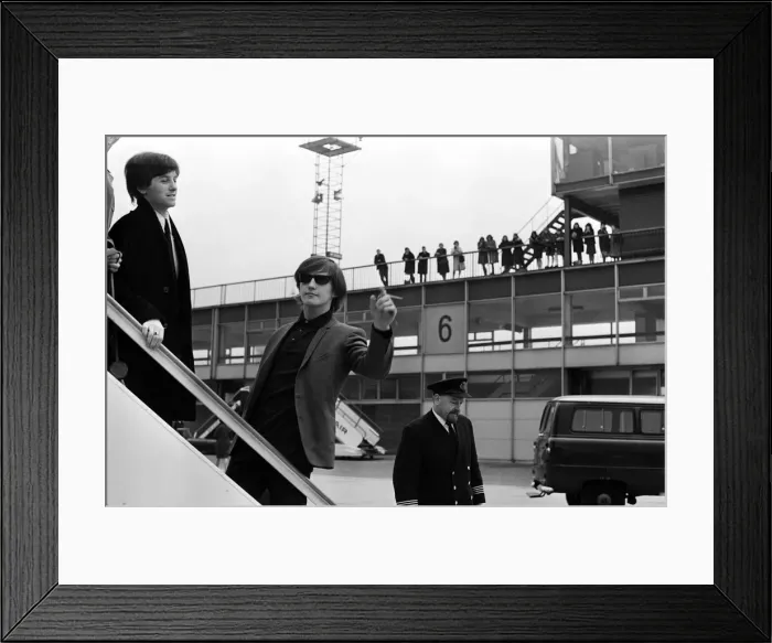 Framed Print : Wayne Fontana with The Mindbenders, boarding a plane, 21st April 1965