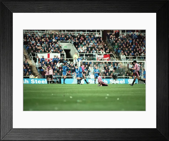 Framed Print : Round 2 - 1st leg UEFA cup match, Newcastle United 3 - 2 Athletic Bilbao Framed Print : Round 2 - 1st leg UEFA cup match, Newcastle United 3 - 2 Athletic Bilbao