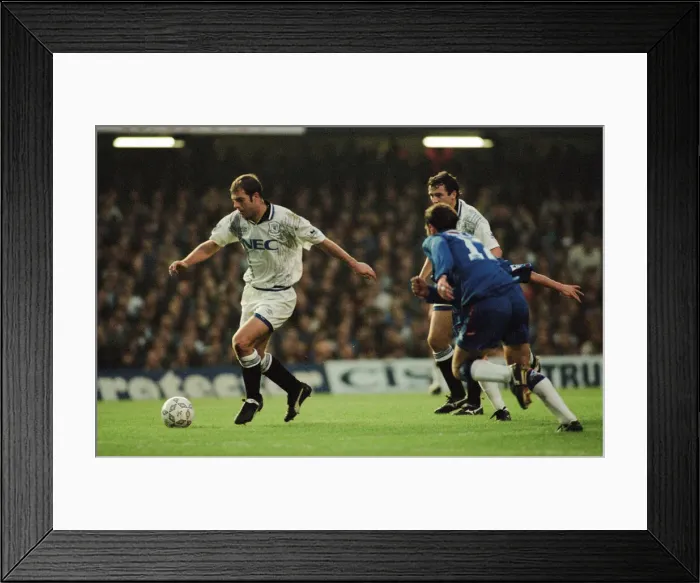 Framed Print : Chelsea 0-1 Everton. League match at Stamford Bridge, Saturday 26th November 1994 Framed Print : Chelsea 0-1 Everton. League match at Stamford Bridge, Saturday 26th November 1994
