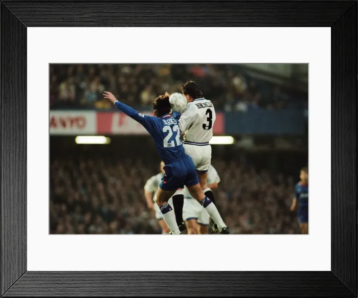 Framed Print : Chelsea 0-1 Everton. League match at Stamford Bridge, Saturday 26th November 1994 Framed Print : Chelsea 0-1 Everton. League match at Stamford Bridge, Saturday 26th November 1994
